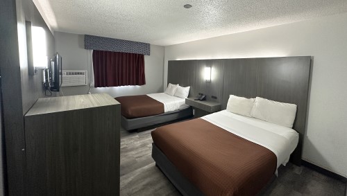 2 Double Beds Non-Smoking Photo 3